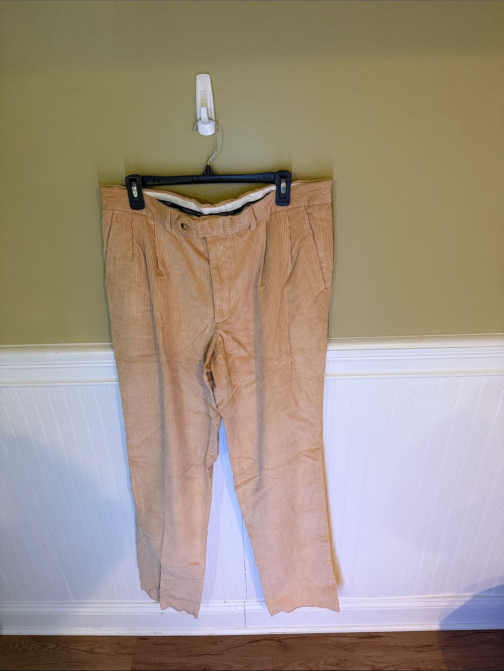 Size 34 Waist Men's Un hemmed Vineyard Vines Tan Corduroy Pants
